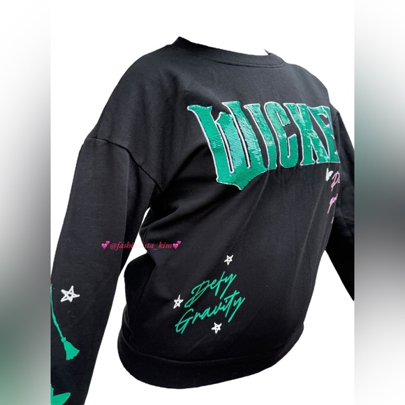 Wicked the movie sequin sweater flip WICKED letters from pink to green - Picture 6 of 17